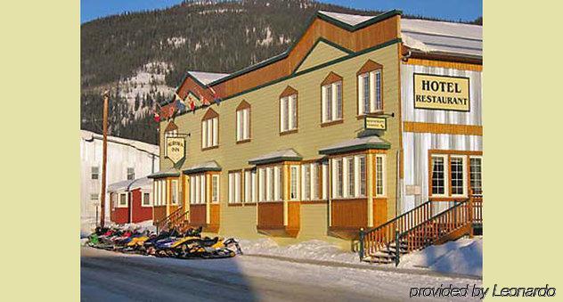 Aurora Inn Dawson City Exterior foto